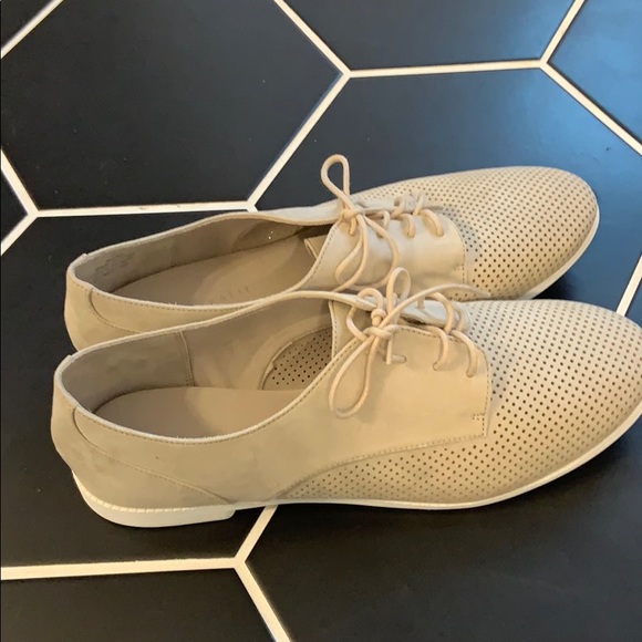 Kelly and Katie flats - Picture 2 of 3